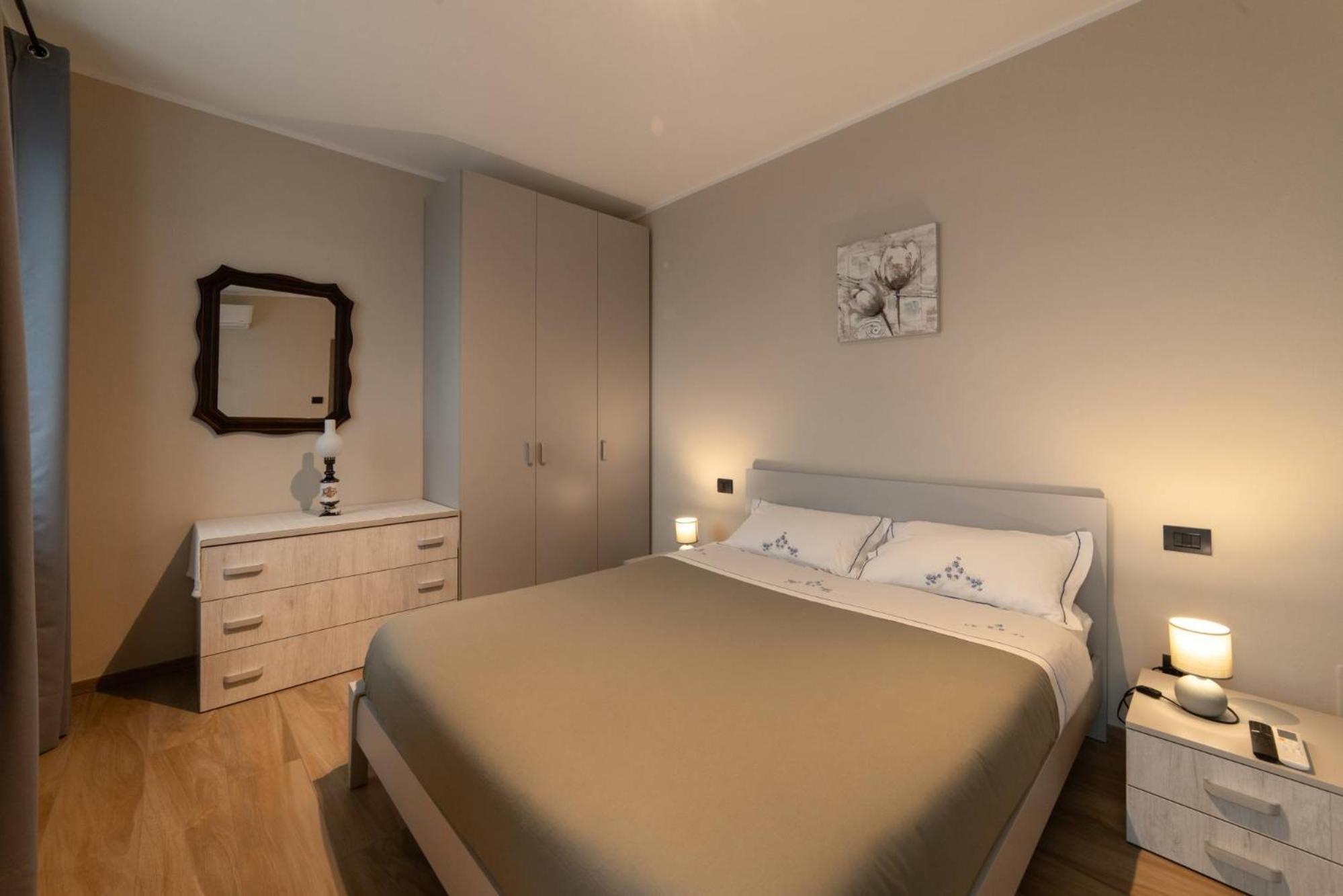 Casa Rubbo - Appartamento In Collina 'Monviso' Алба Екстериор снимка